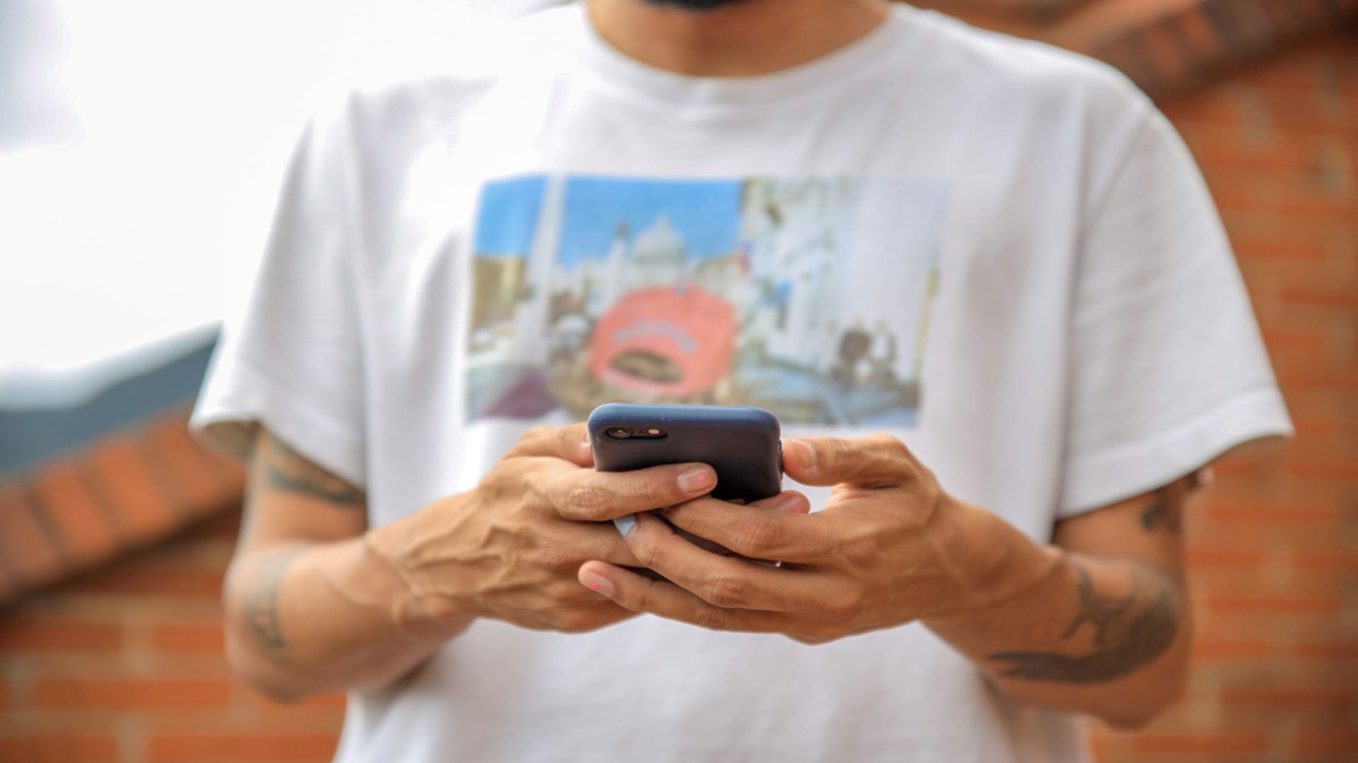 Línea Calma: ¿cómo funciona este servicio de asesoría psicológica para hombres?