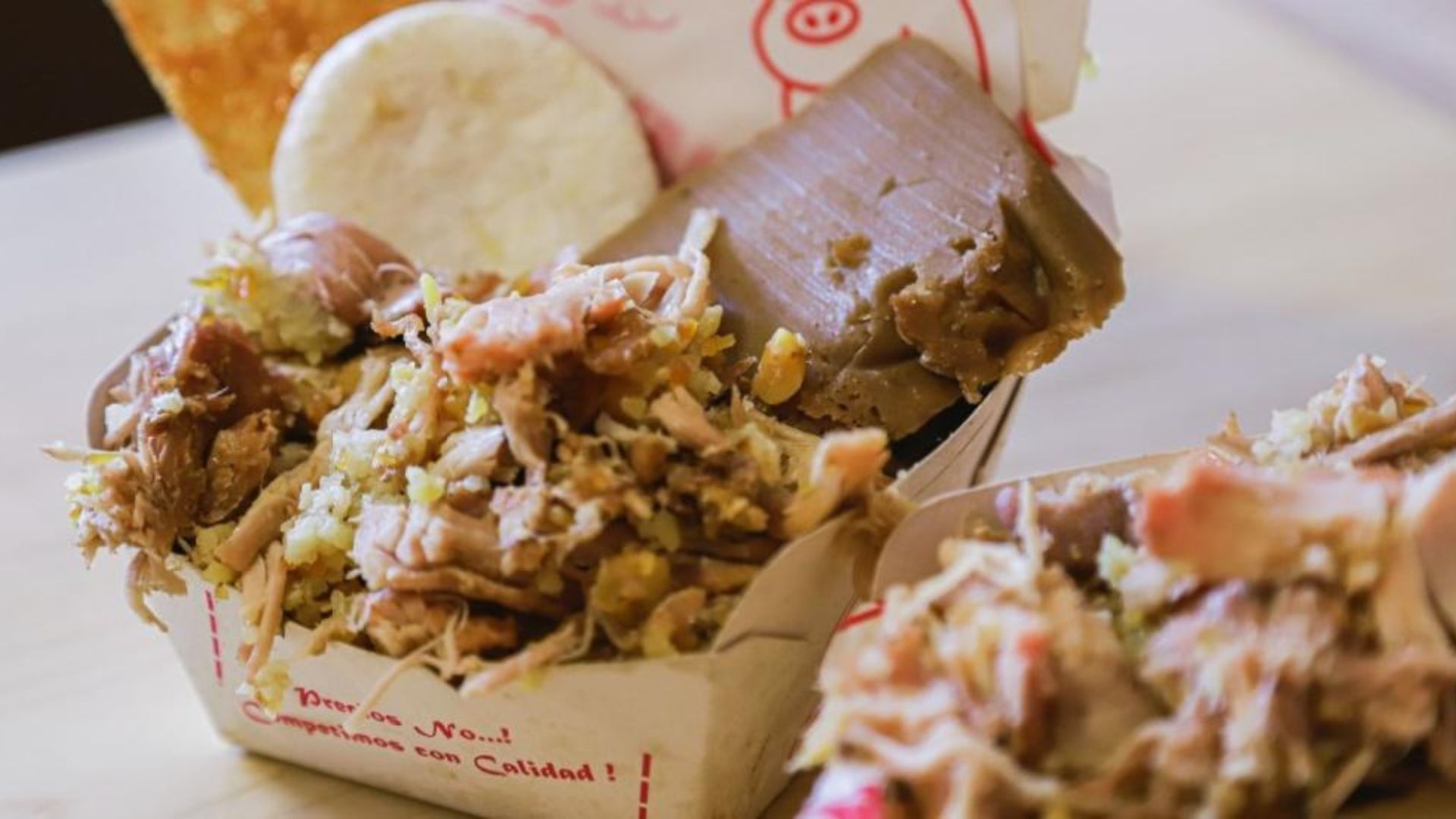 Llegó el Lechona Fest 2024 a Bogotá: arroz, arepa, carne de cerdo y cuero