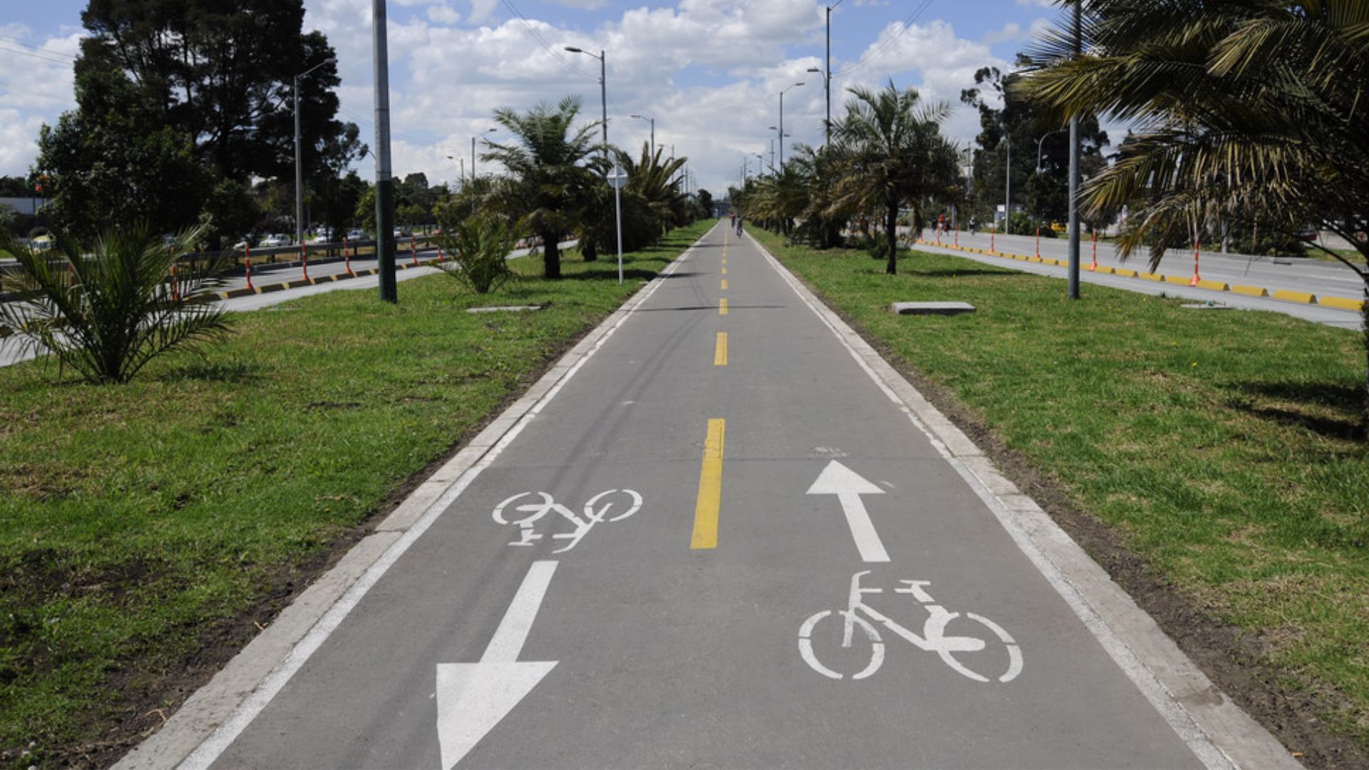 Nuevo caso de inseguridad en ciclorruta de la calle 26: Mujer fue hospitalizada tras ser víctima de robo