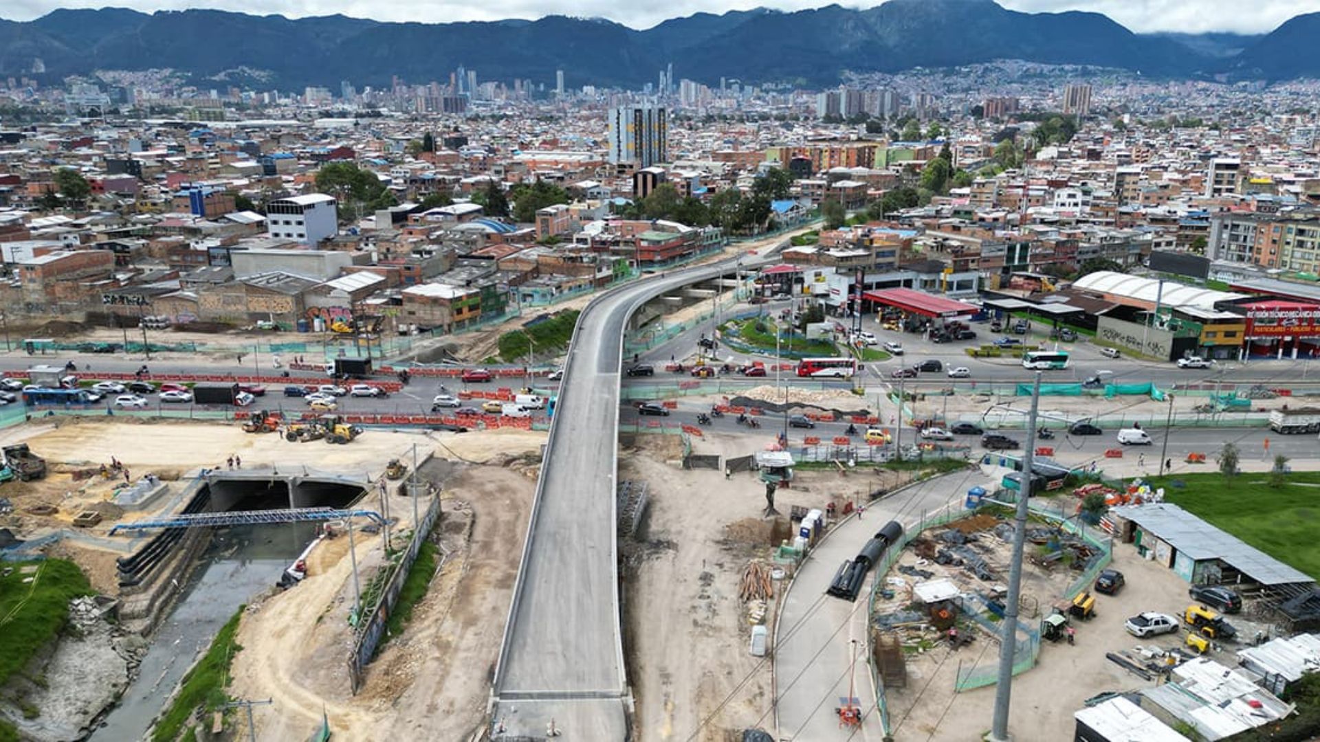 ¿Qué pasa con el puente de la Avenida 68 con Calle 3?