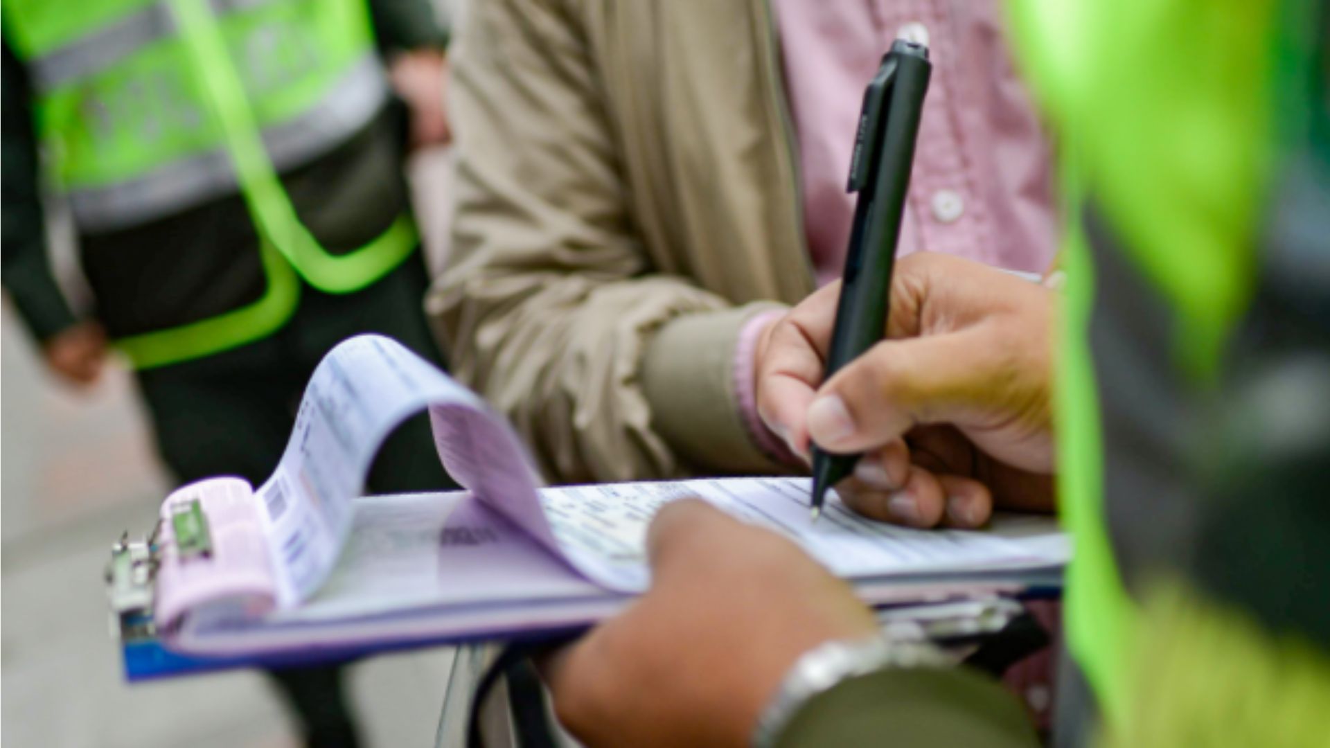 ¿Cómo consultar y descargar comparendos de tránsito en línea?
