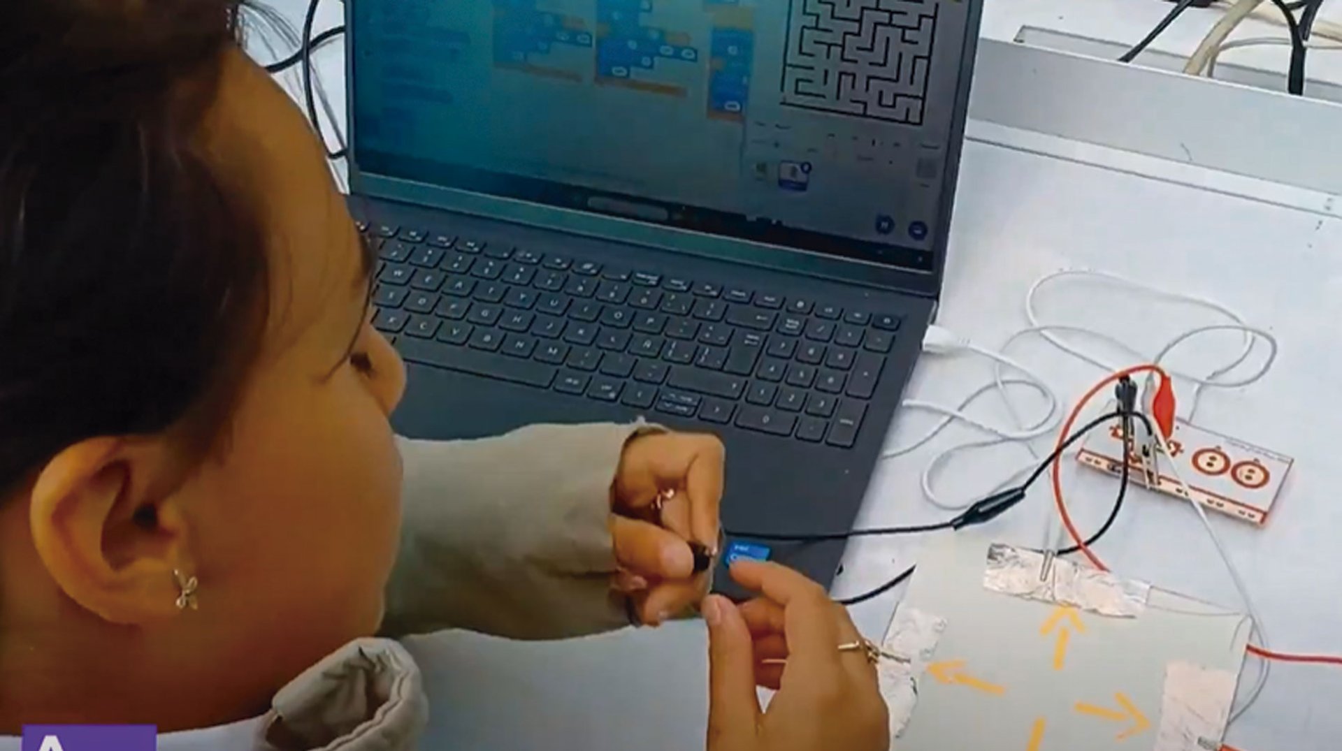 Niños, niñas y jóvenes crean prototipos de robótica en colegio de Soacha