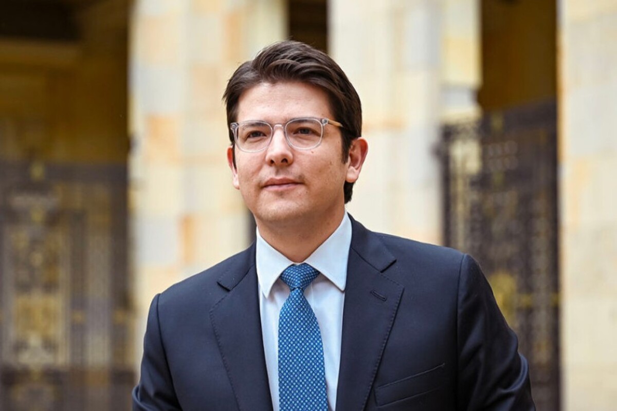 Fundación Santa Fe entregó nuevo parte médico de Miguel Uribe Turbay: “persiste su condición clínica de máxima gravedad”