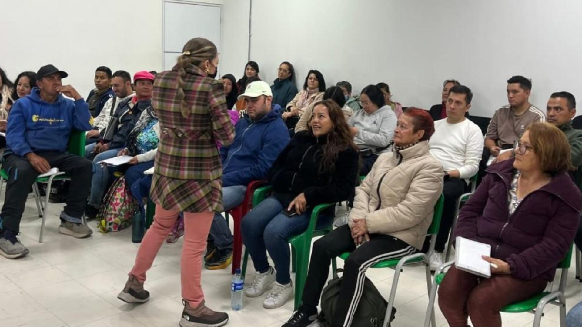 Capacítate gratis en Bogotá: cursos en cocina, marketing y más