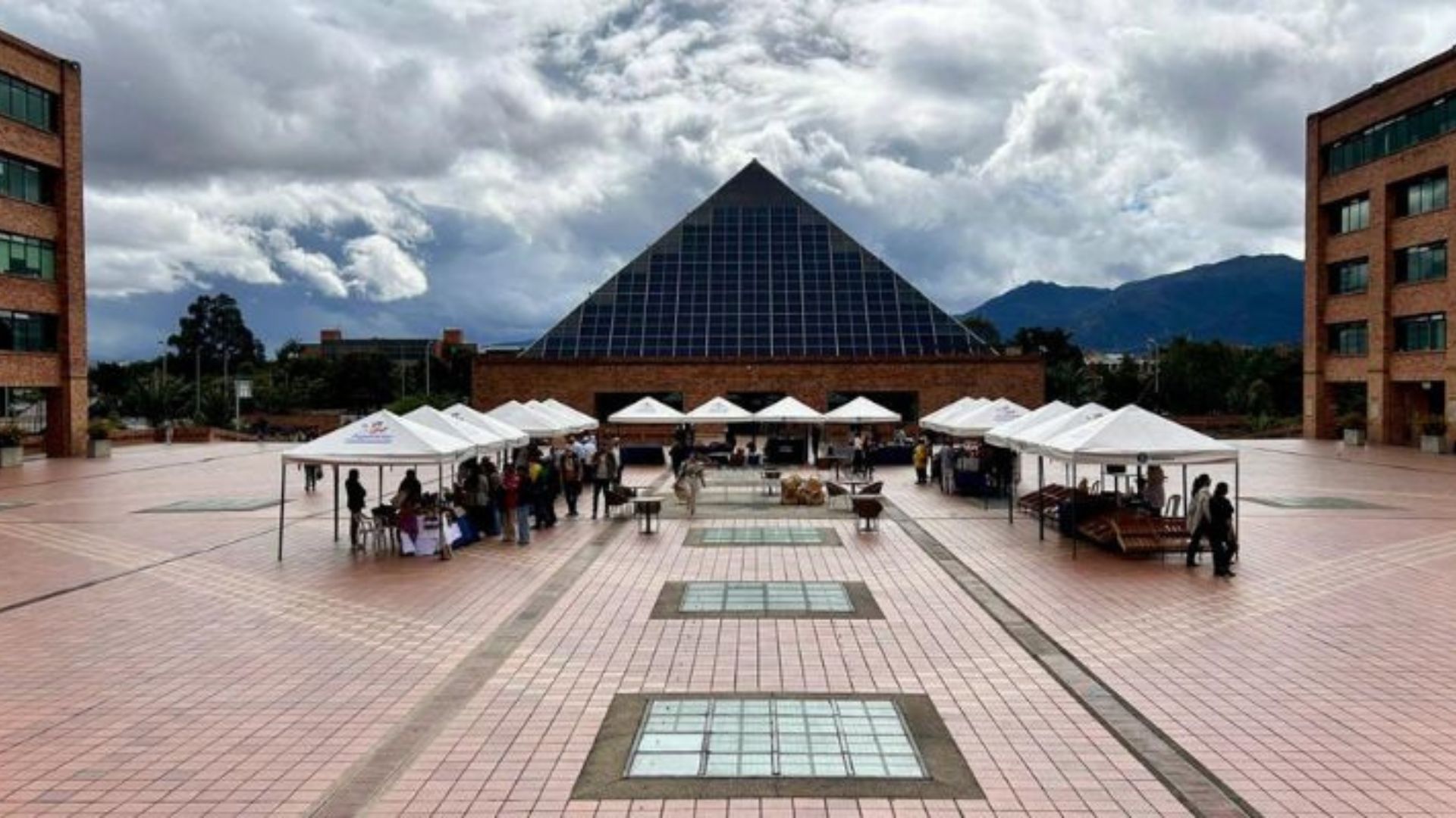Trabajo sí hay: Cundinamarca invita a su Feria de Empleo con más de 30 empresas y múltiples vacantes