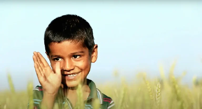 Niño participante en Naturaleza Humana