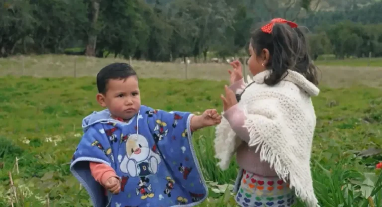 María Paula y Miguel Estamos Aquí