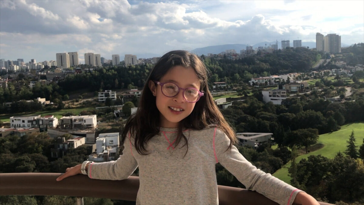 Niña protagonista 10 años para cambiar el mundo