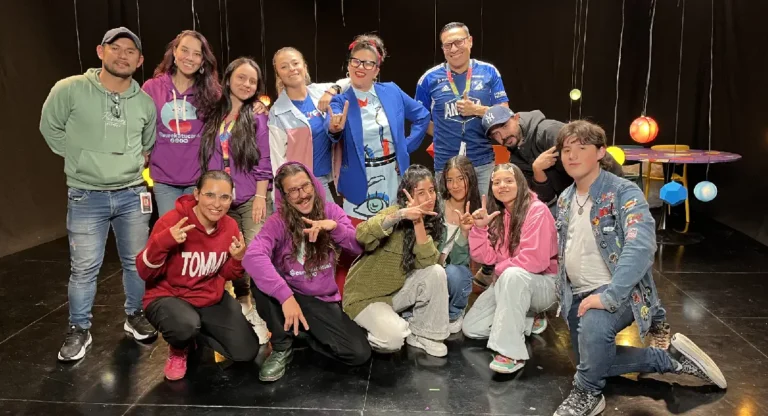 Equipo de De frente y con mente