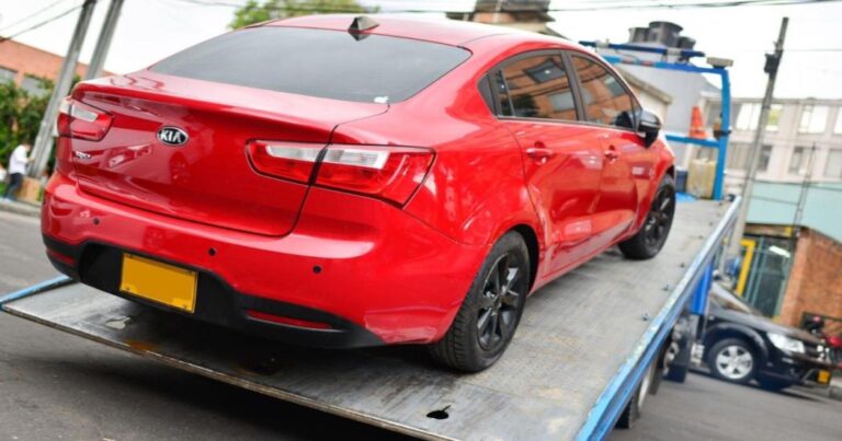 Nuevas tarifas de patios, grúas y trámites de movilidad regirán en Bogotá desde el 2026