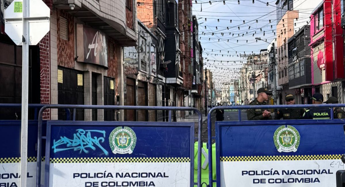 Ataque con artefacto explosivo en el barrio Santa Fe dejó un muerto y 13 heridos