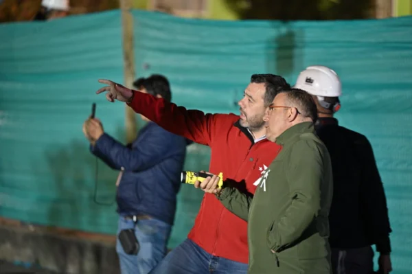El alcalde Carlos Fernando Galán visitó la zona afectada tras el colapso de una vivienda en Kennedy