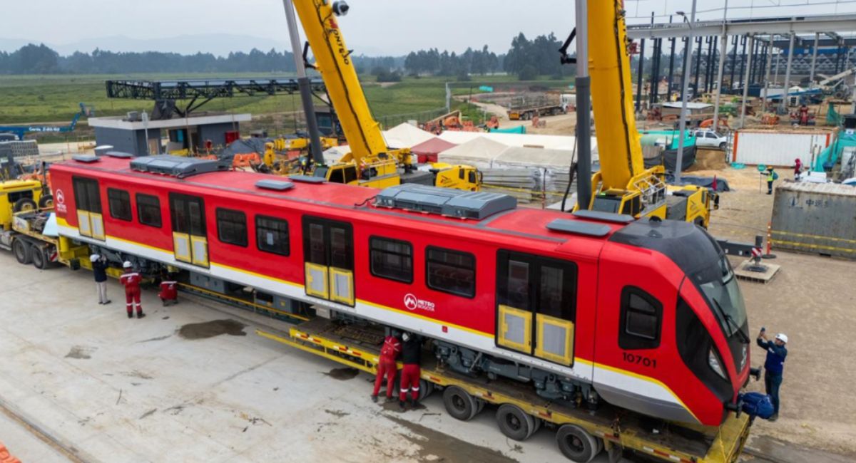 Tren del Metro de Bogotá en el patio taller de Bosa.
