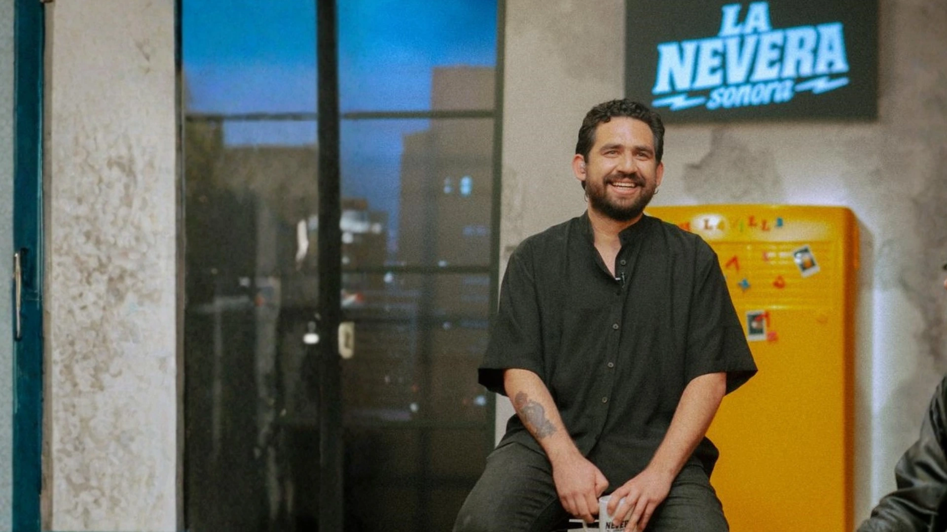 foto de Andrés Salazar sentado