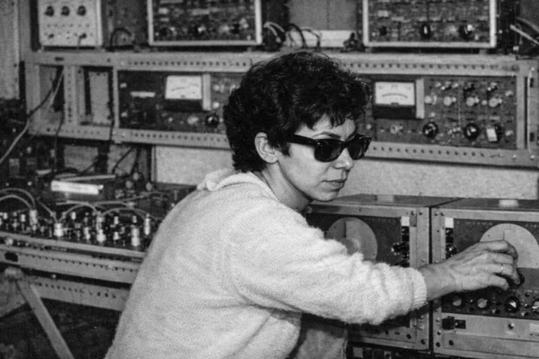 Jacqueline Nova, la pionera de la música electrónica en Colombia