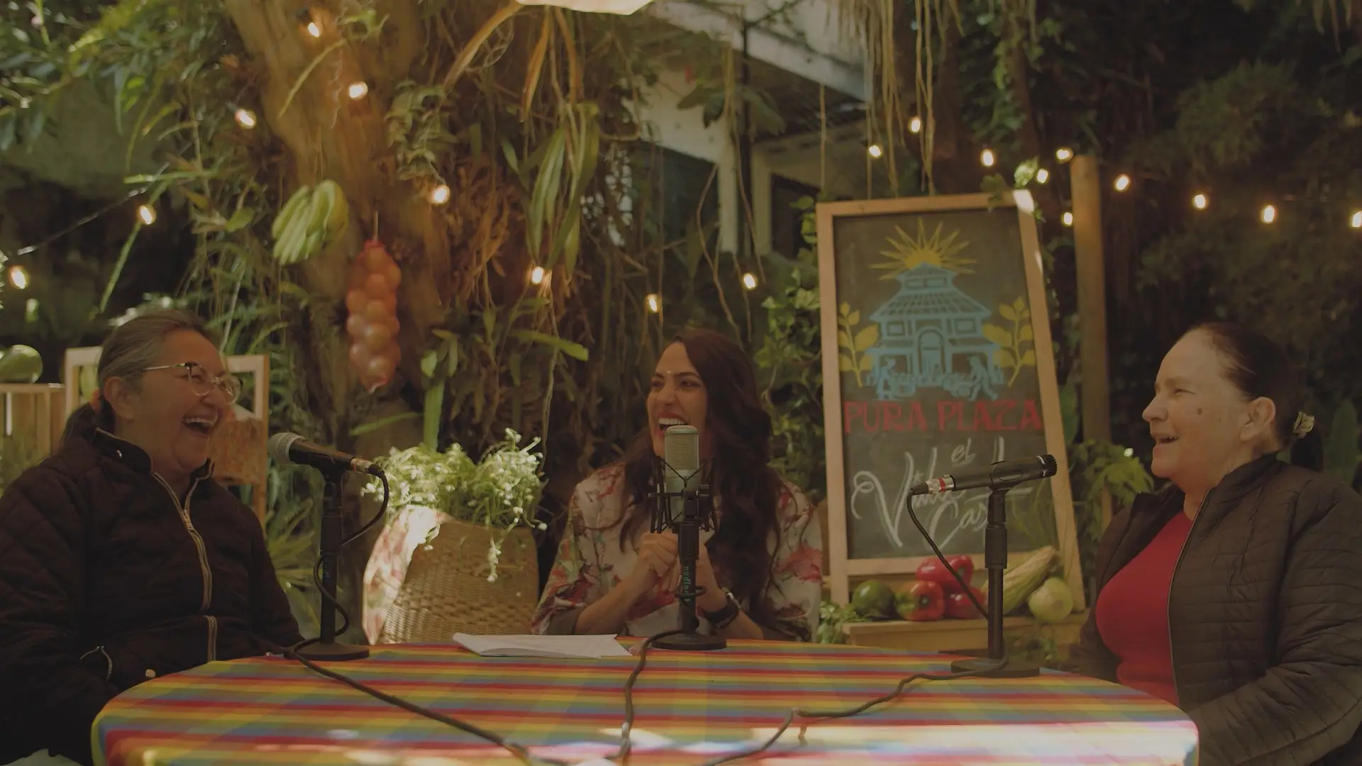 Cocineras en Pura Plaza.