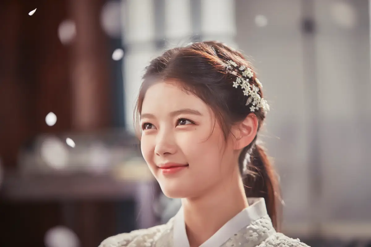 Amor bajo la luz de la luna - Hong Ra-on