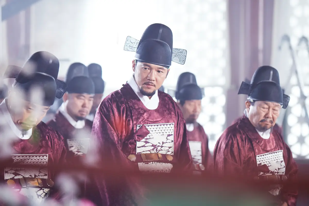 Amor bajo la luz de la luna - Kim Heon y la facción política