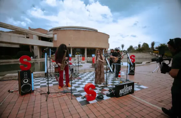 Buha 2030 en La Nevera Sesiones: el vértigo de existir hecho música