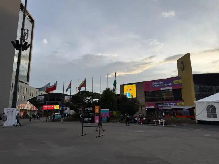 Voces y relatos de la FILBo: conversatorios que podrá ver EN VIVO el lunes 27 de abril en Canal Capital