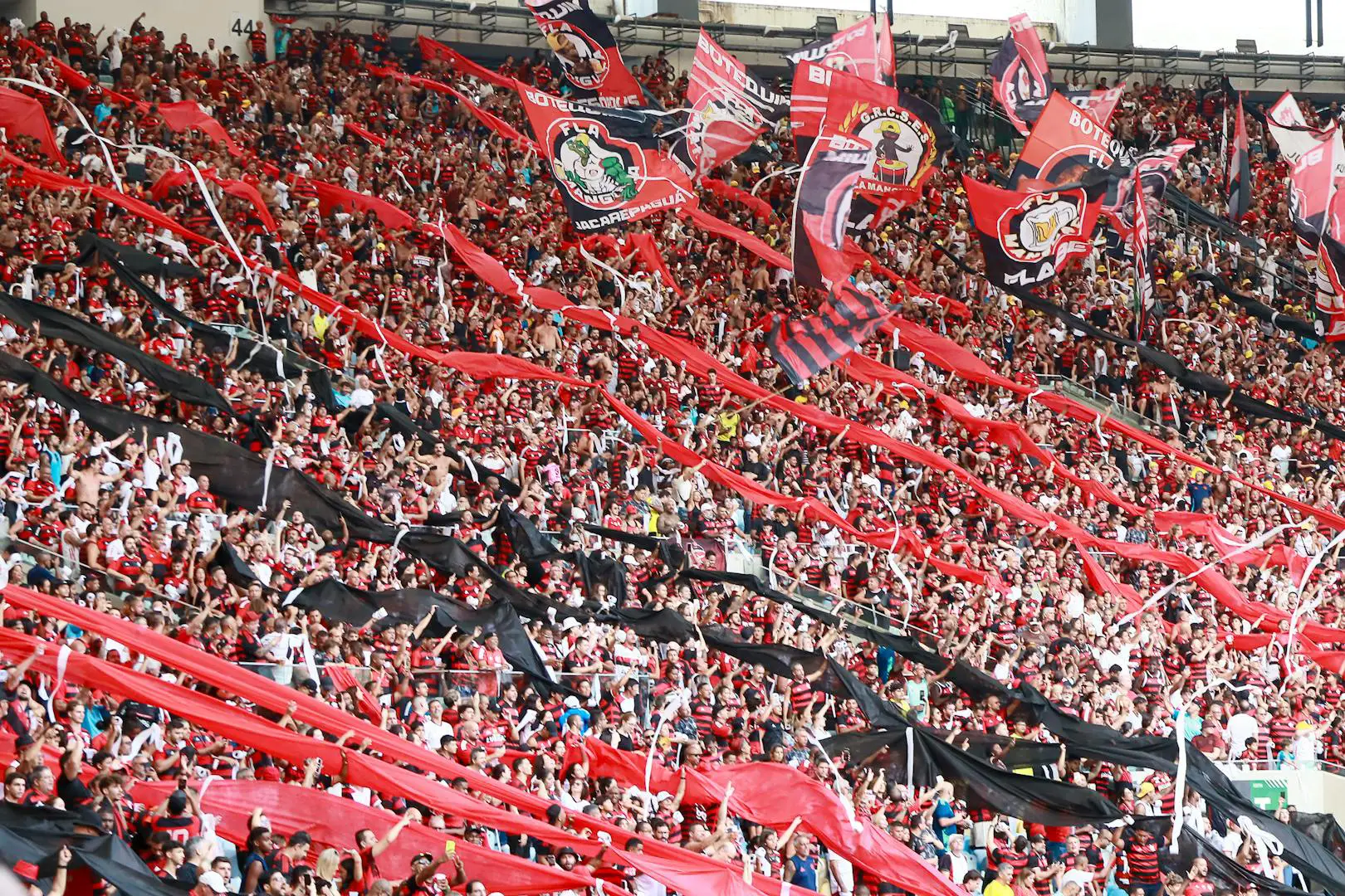 Cuando el fútbol convirtió canciones en himnos
