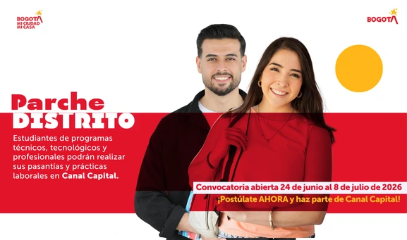 pareja de hombre y mujer estudiantes de universidad sonrientes