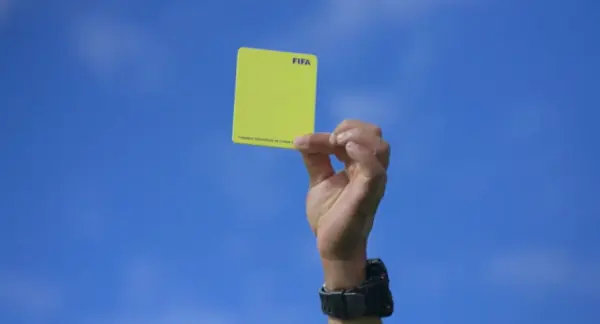 VAR: la tecnología que corrige errores, pero no acaba con la polémica en el fútbol