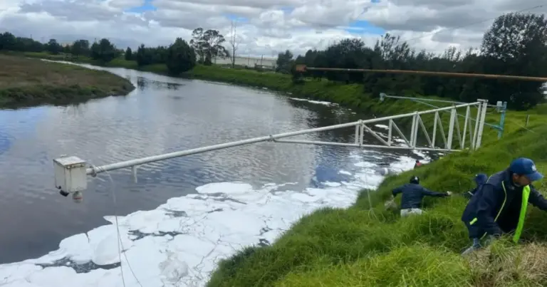Medicamentos de uso común están llegando al río Bogotá, advierte investigación de la CAR