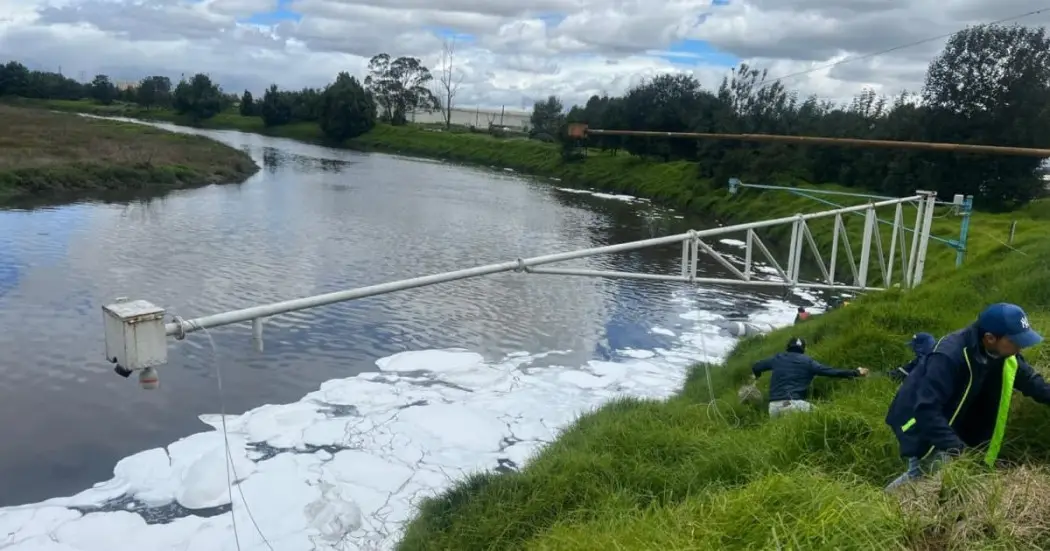 Río Bogotá contaminado
