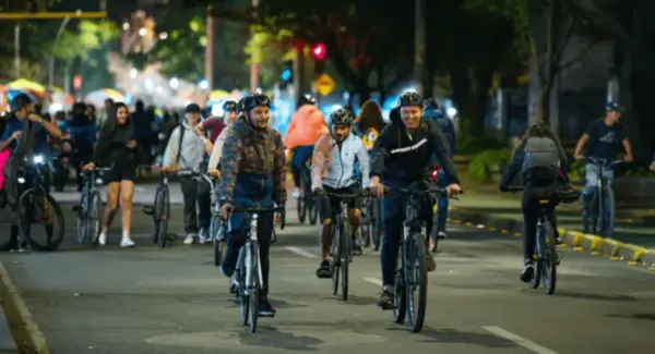El próximo 13 de agosto Bogotá vivirá una nueva jornada de ciclovía nocturna 