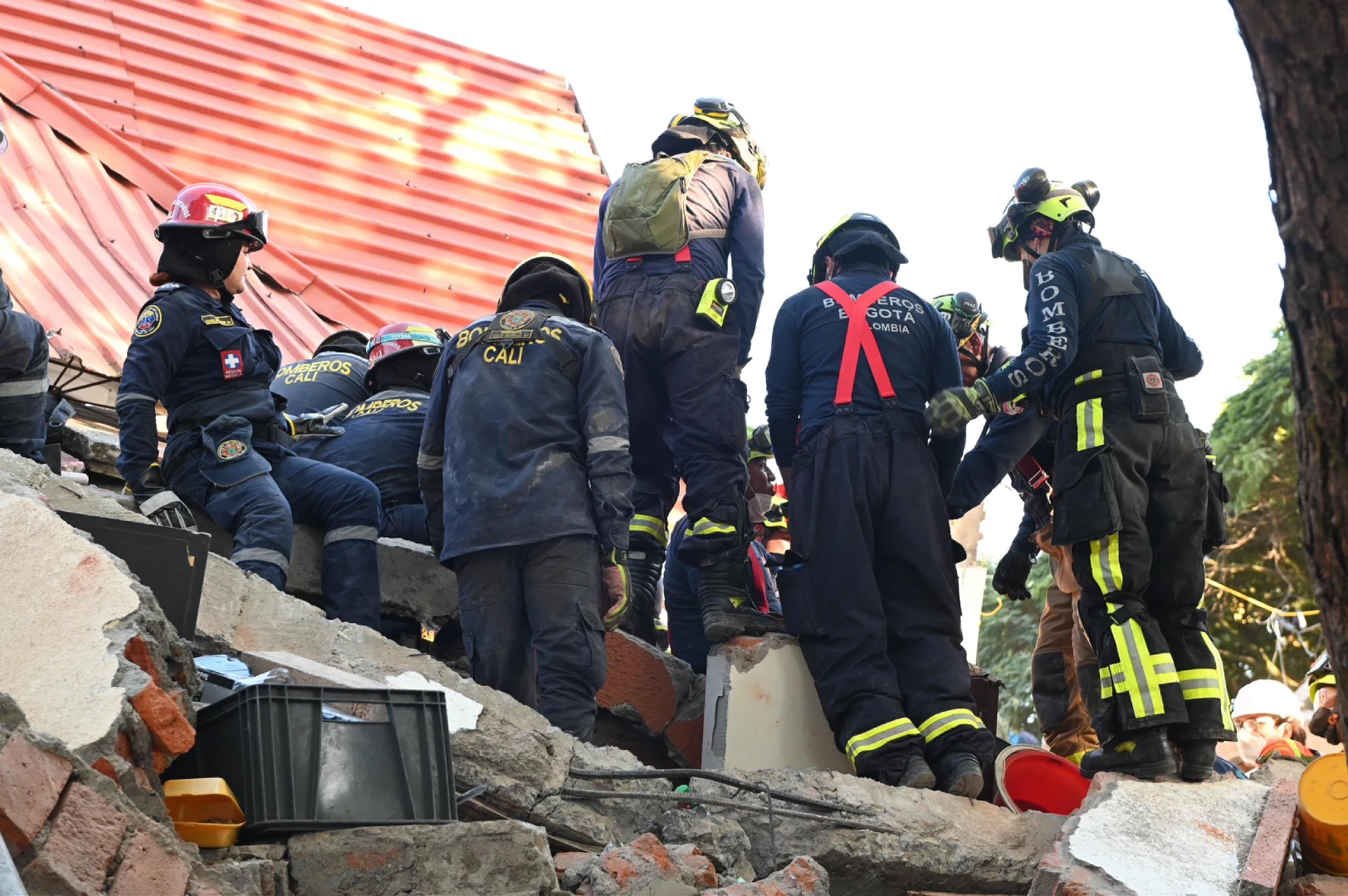 Sismo en Colombia deja 181 muertos y más de 1.310 heridos