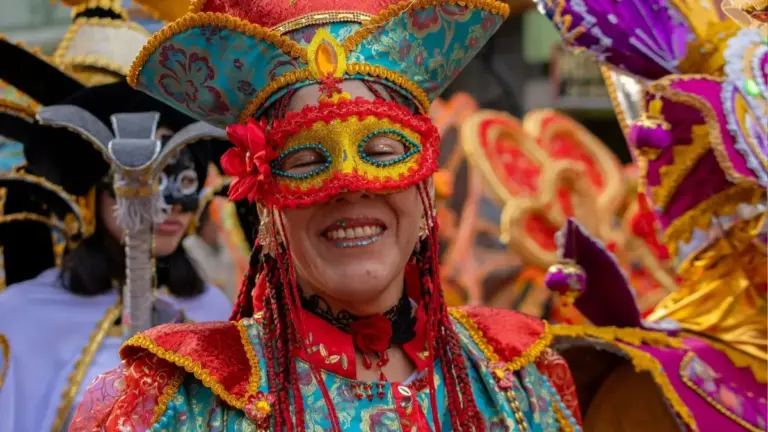 El Desfile de Comparsas de Bogotá homenajeará a los damnificados del sismo en Colombia