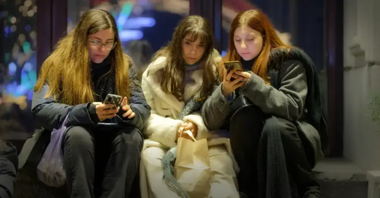Meta cambia las reglas en Estados Unidos para la utilización de redes sociales por menores de edad