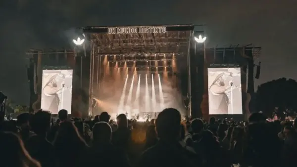 Entre la lluvia y la euforia, así transcurrió el primer día del Festival Estéreo Picnic