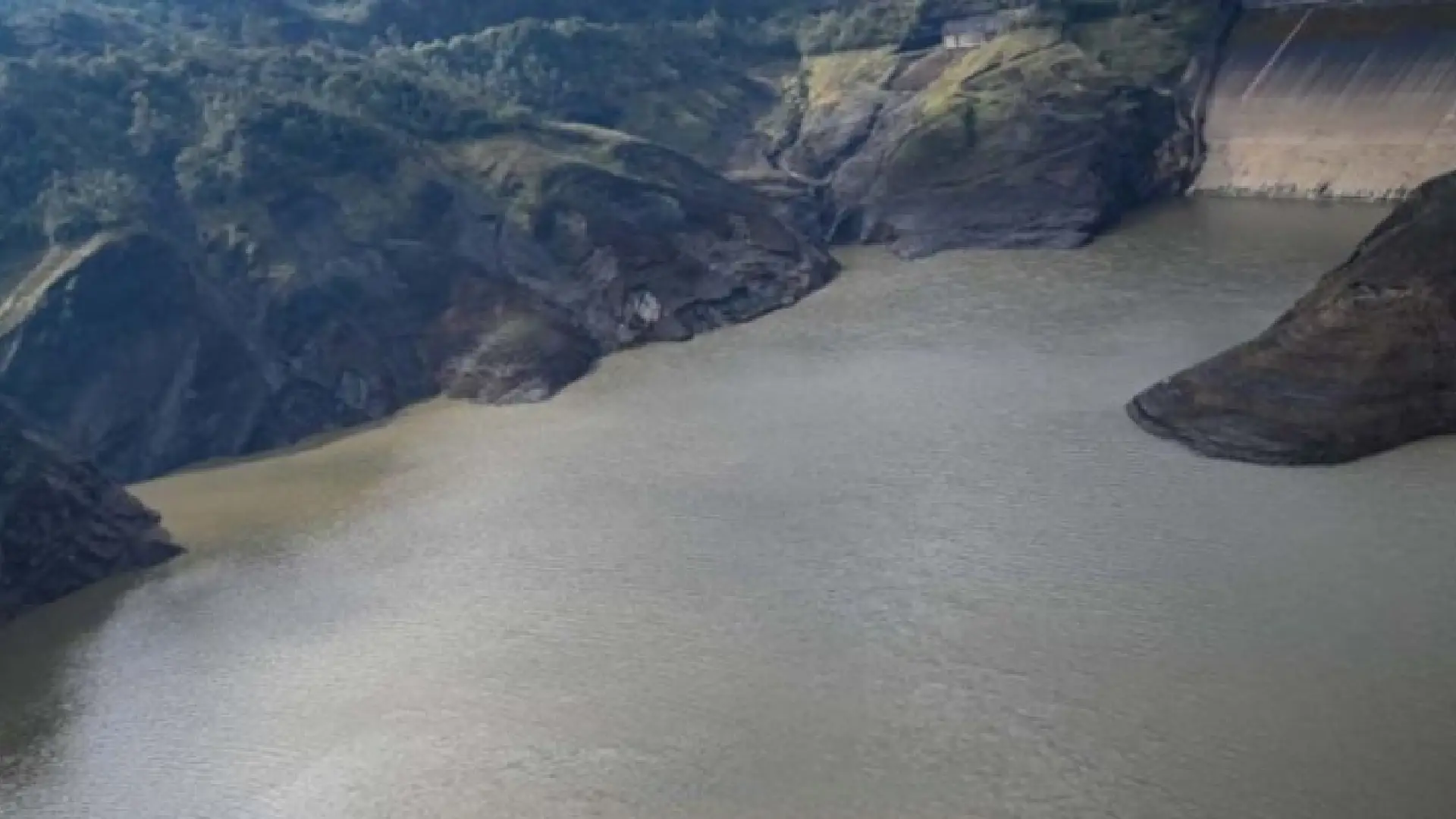 “Tendríamos posibilidades de levantar el racionamiento de agua en abril”: alcalde Carlos Fernando Galán