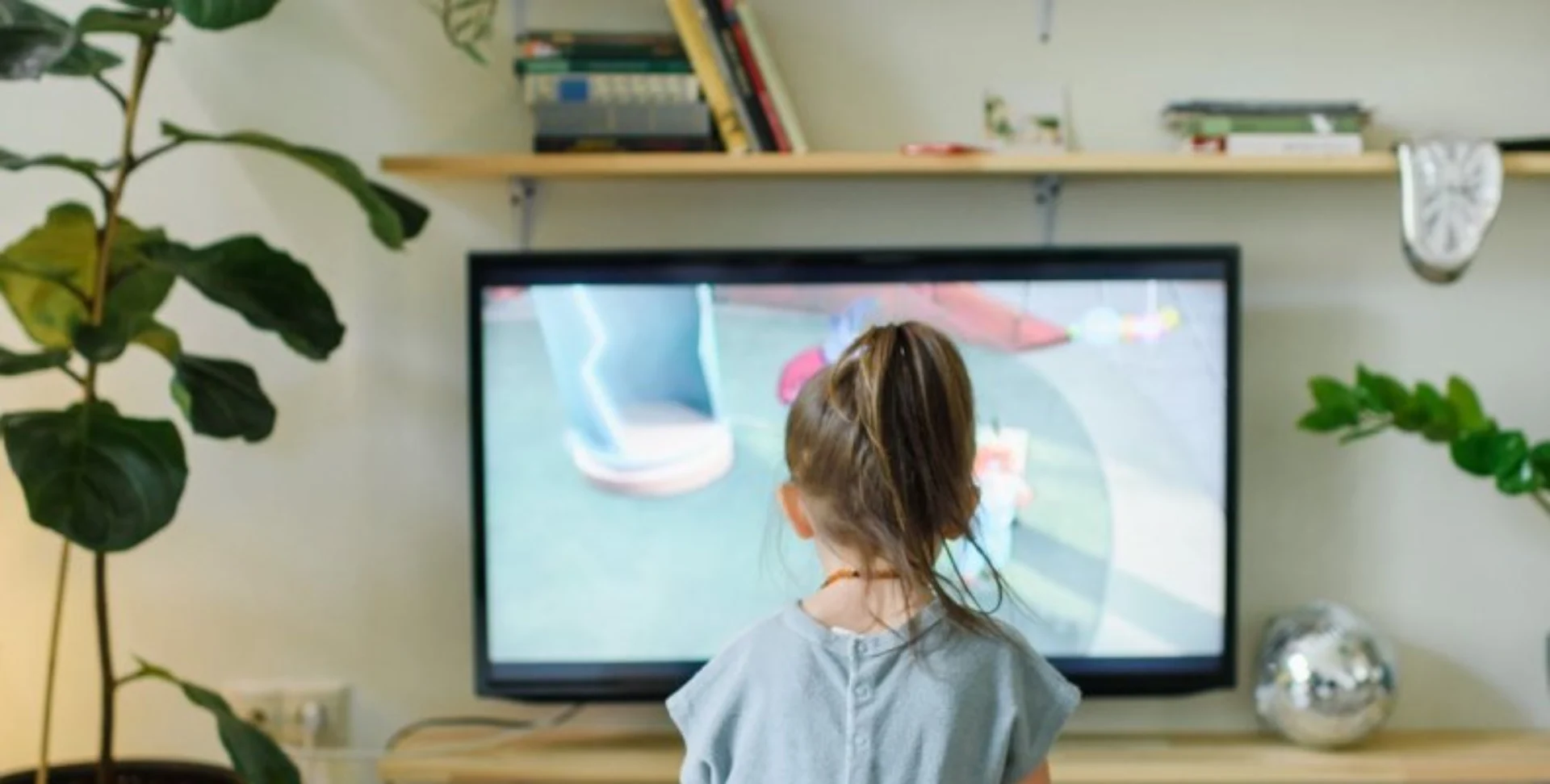 ¿Qué ven los menores en Colombia? Consumo audiovisual y riesgos en internet