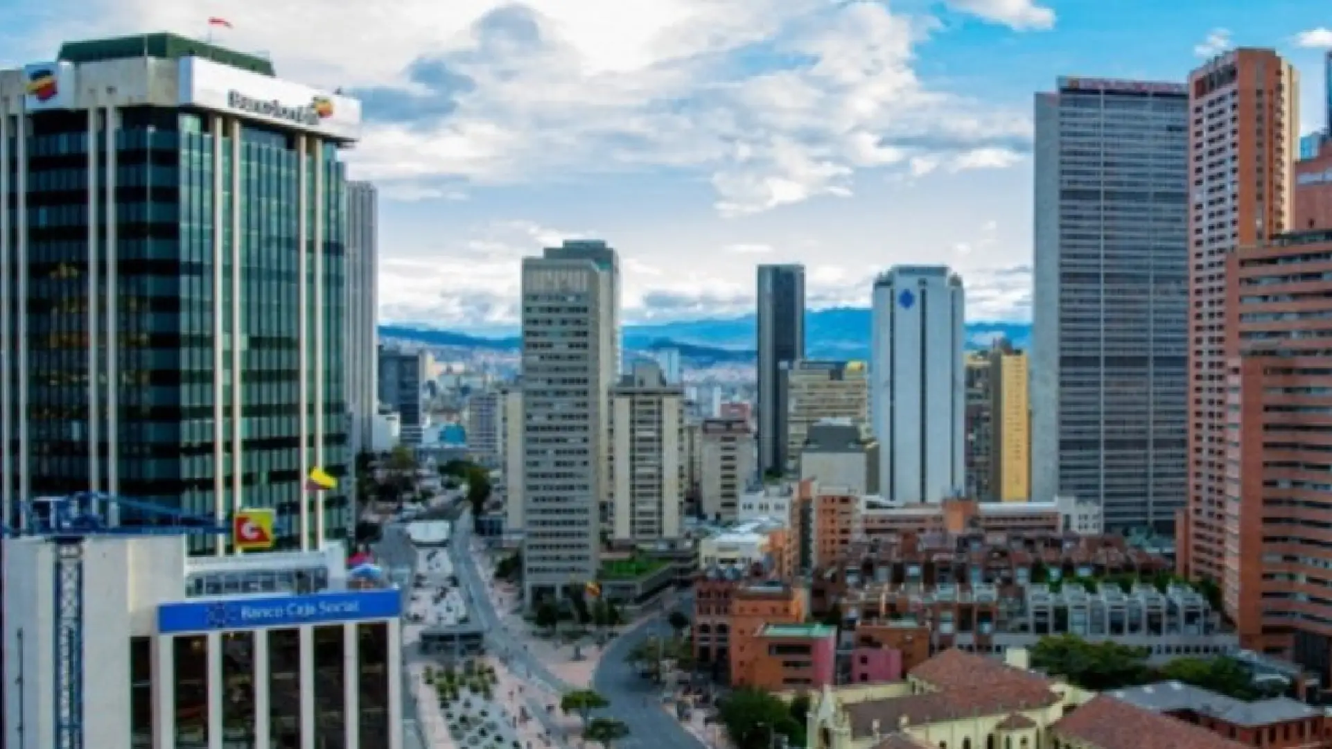 El empleo en Bogotá se recupera, pero persisten desafíos como la informalidad y el desempleo juvenil.
