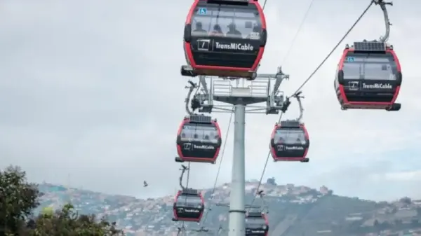 Especiales AHORA presenta ‘Bogotá Se Mueve’, un retrato urgente de la movilidad en la capital