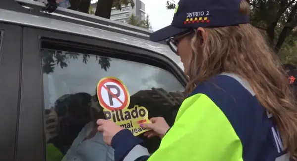 ‘Pillado Mal Parqueado’: conozca cómo funcionará la nueva estrategia contra el mal parqueo en Bogotá