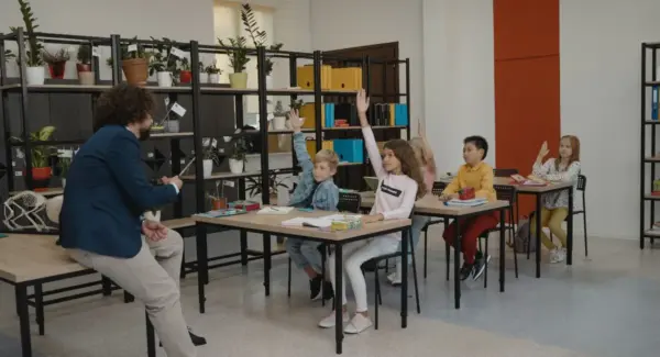 Educación y adoctrinamiento: ¿dónde está el límite? Un Café con Fe analiza