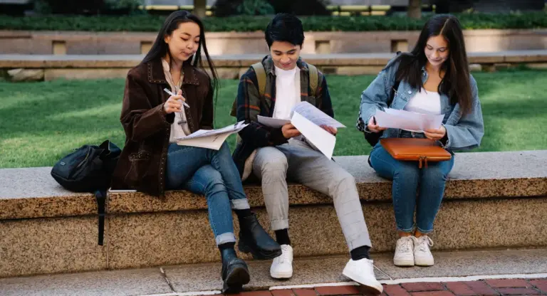 La Agencia Atenea abrió la convocatoria para becas del 100% para educación superior y doctorados