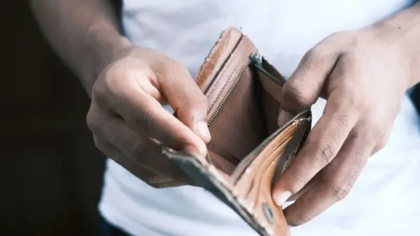 Hogares bogotanos priorizan el ahorro para emergencias ante las dificultades económicas