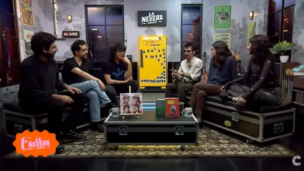 Nicolás y los fumadores: 10 años apostando al arte sin restricciones